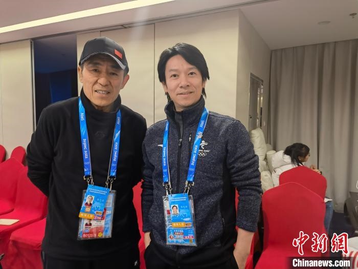 張文海與張藝謀的合影?！埼暮?供圖