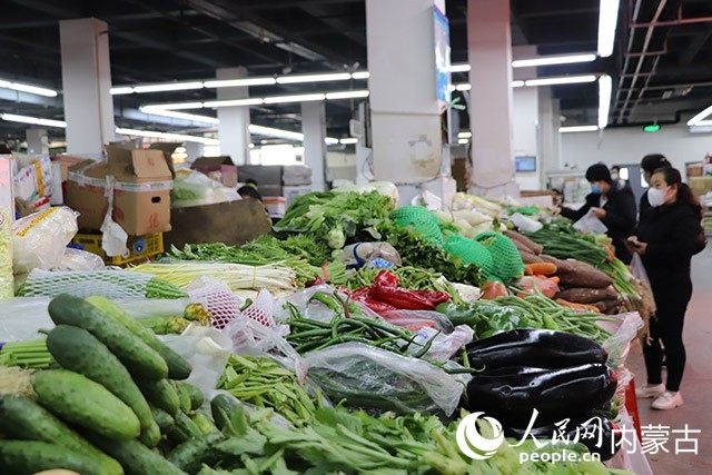本輪疫情初期的美通農(nóng)產(chǎn)品批發(fā)市場(chǎng)。玉泉區(qū)融媒體中心供圖