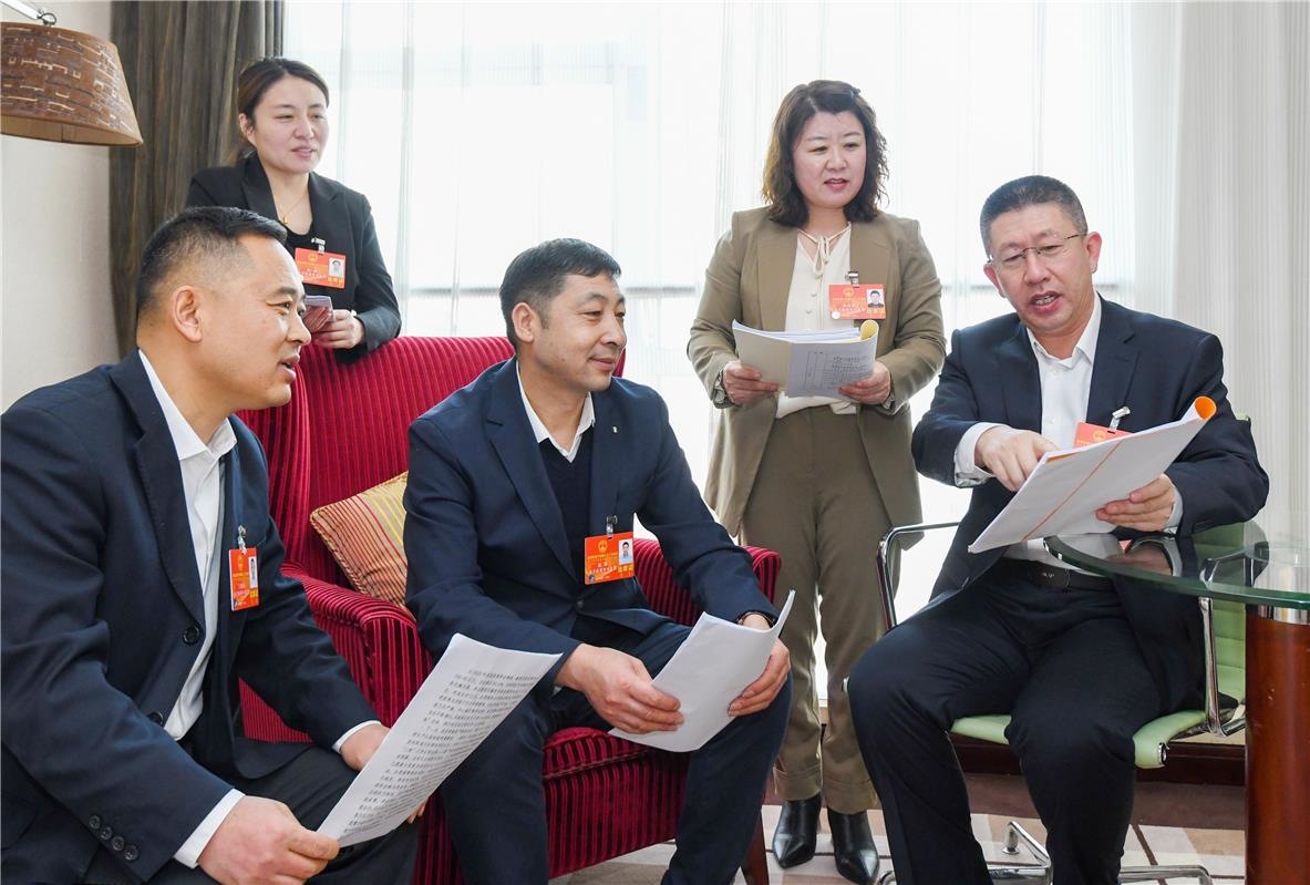 奮進2024｜代表來了！自治區(qū)十四屆人大二次會議召開在即