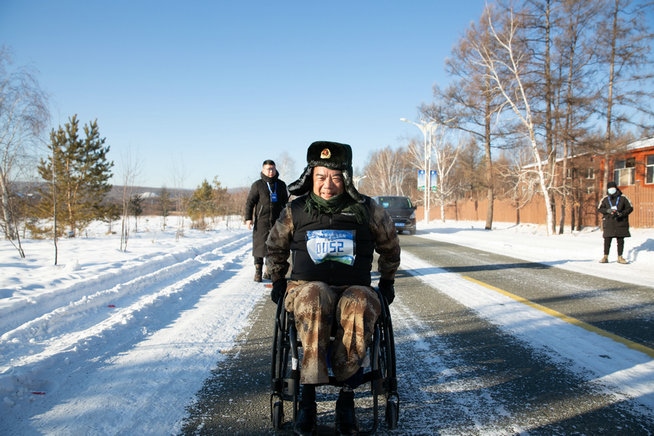 中共黨員、一等功榮立者王曙光不畏嚴寒，挑戰(zhàn)自我（王鵬）.jpg