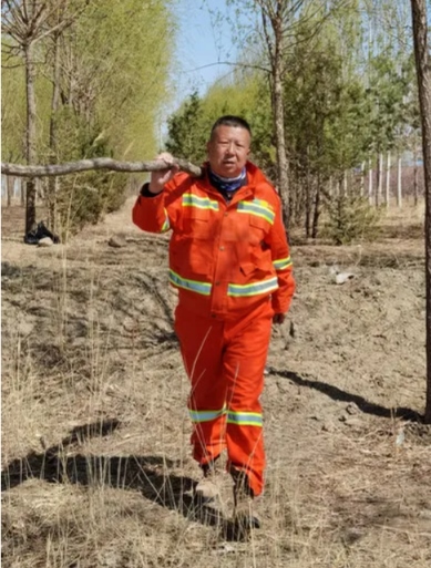 世界地球日，不忘治沙人3389.png