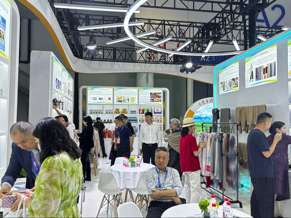 1756450017387759.jpg 內(nèi)蒙古1.jpg