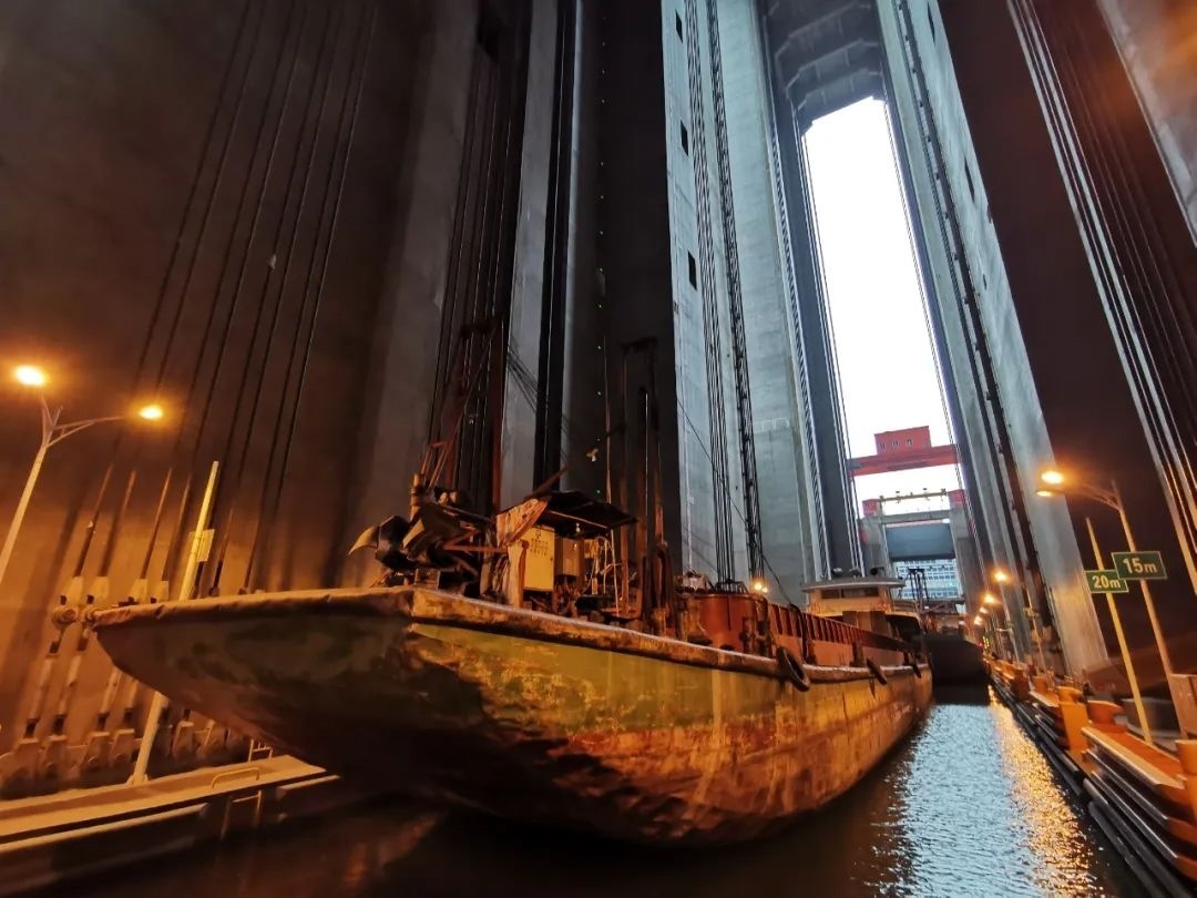 向家壩升船機(jī)船廂。鄭慶攝