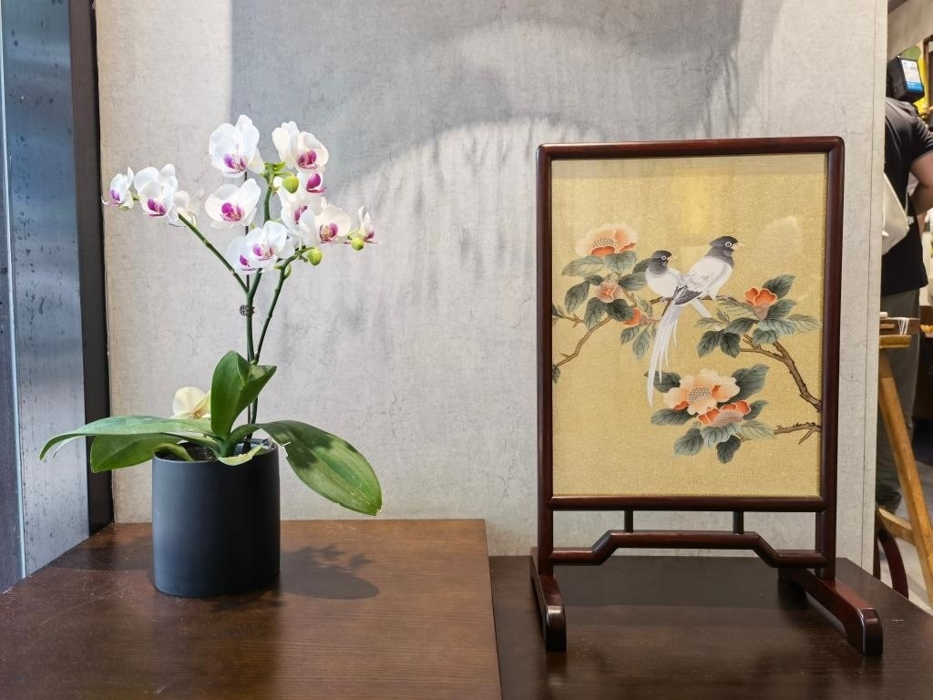 平江路上蘇繡工作室一角。新華社記者 楊依軍 攝