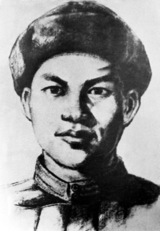  這是邱少云像。新華社發(fā)（資料照片）