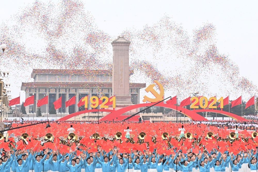 2021年7月1日上午，慶祝中國共產(chǎn)黨成立100周年大會在北京天安門廣場隆重舉行。這是慶祝大會現(xiàn)場放飛氣球。新華社記者 李尕 攝