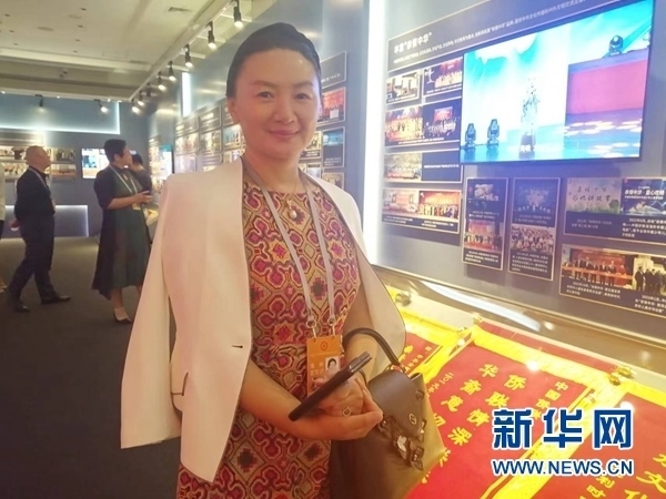 英國川商聯(lián)合總會會長宋汶栗。新華網(wǎng)記者 侯強(qiáng) 攝