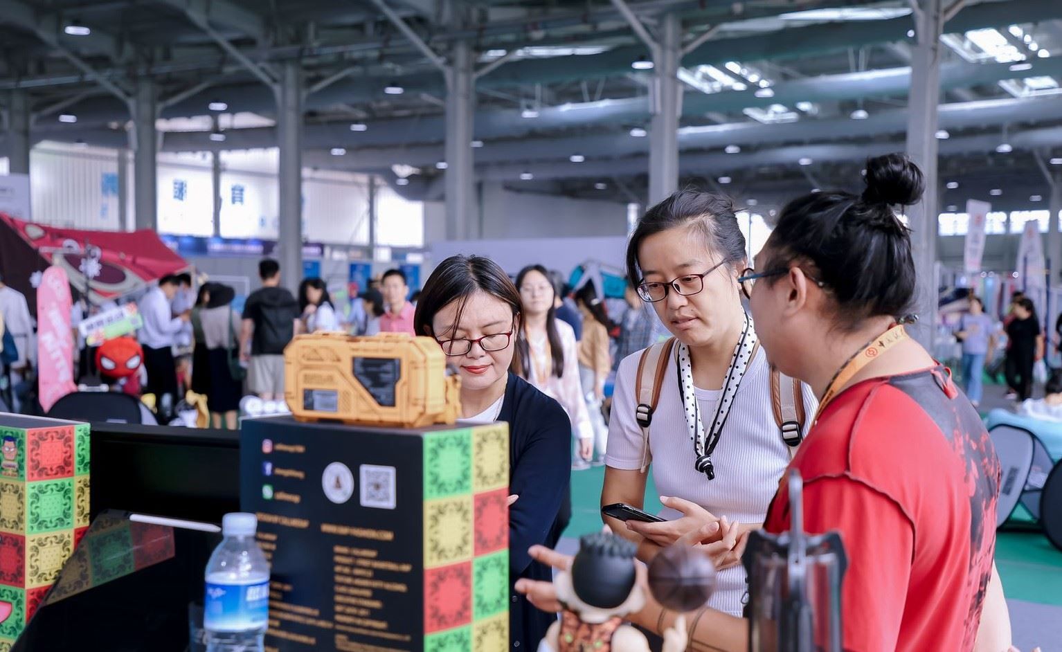 體育服務專題展區(qū)現(xiàn)場。人民網(wǎng) 歐陽易佳攝