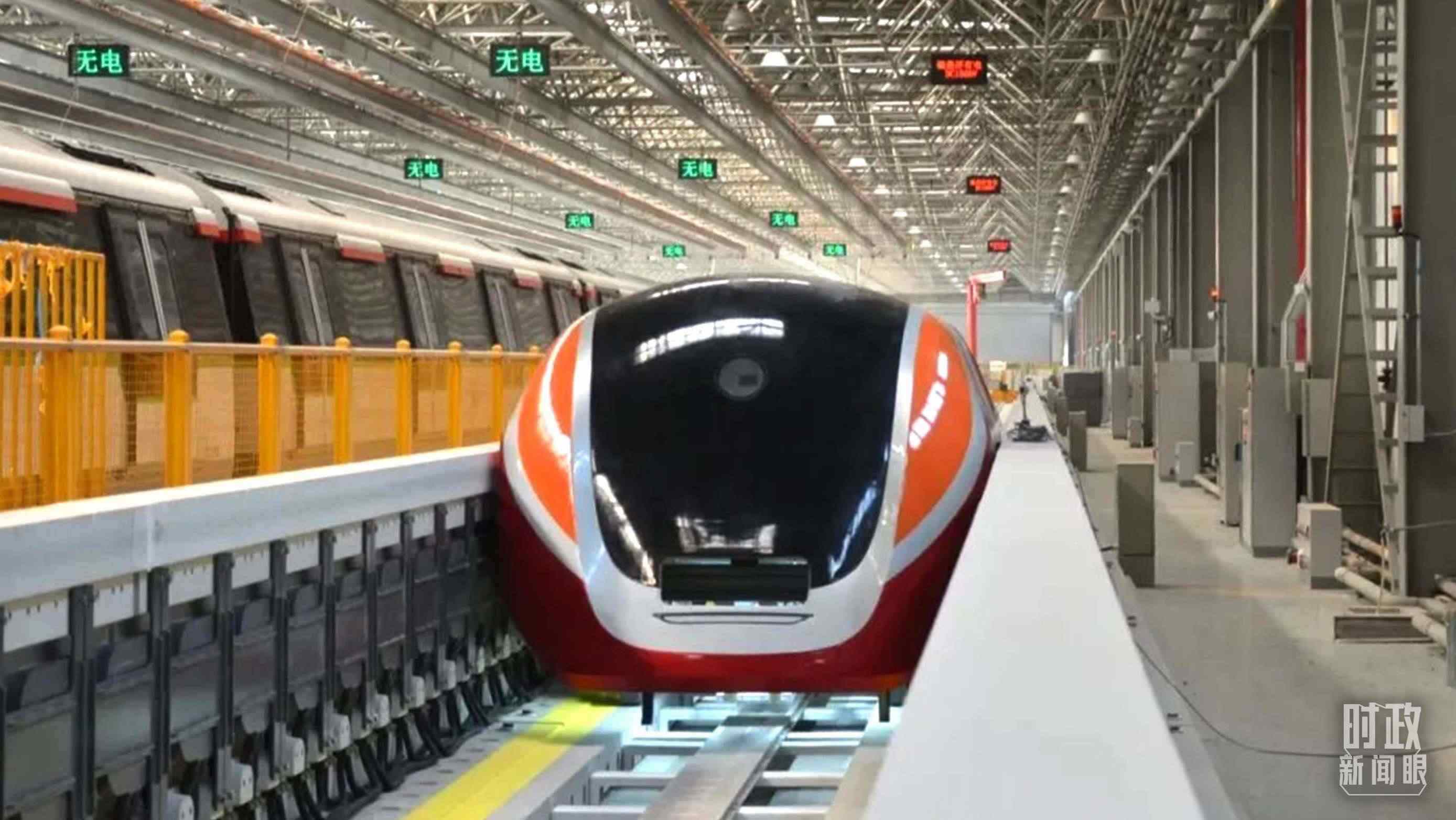 △3月31日，由中國(guó)中車(chē)自主研制的國(guó)內(nèi)首套高溫超導(dǎo)電動(dòng)懸浮全要素試驗(yàn)系統(tǒng)完成首次懸浮運(yùn)行。（圖/中車(chē)齊齊哈爾車(chē)輛有限公司）