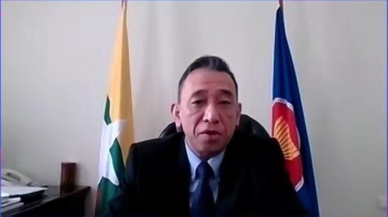 昂苗敏致辭。中國駐東盟使團供圖