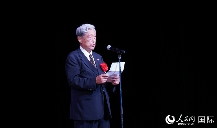 全華聯(lián)會長何德倫發(fā)表致辭。人民網(wǎng) 蔣曉辰攝