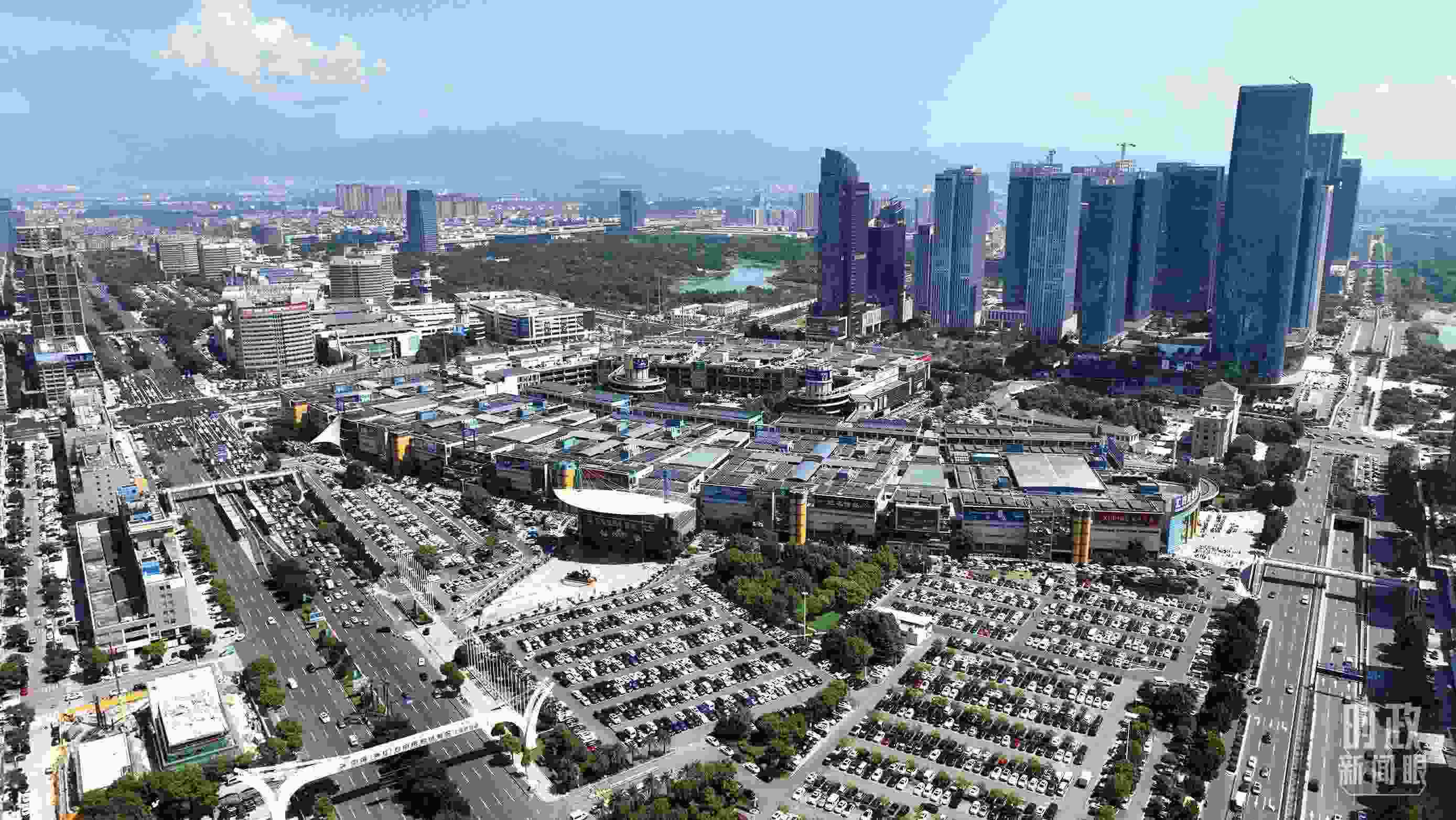 △義烏國際商貿(mào)城航拍。（總臺央視記者羅瀟拍攝）