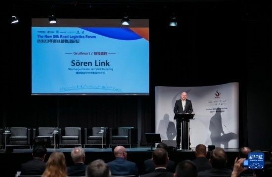 9月21日，在德國杜伊斯堡，杜伊斯堡市市長澤倫·林克出席2023新絲路物流論壇并致辭。新華社記者 張帆 攝