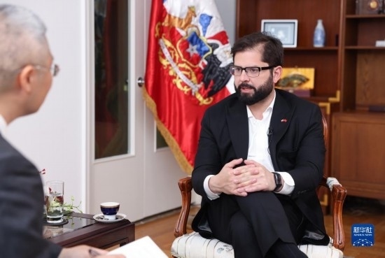 10月17日，智利總統(tǒng)博里奇在北京接受新華社記者專訪。新華社記者 呂帥 攝