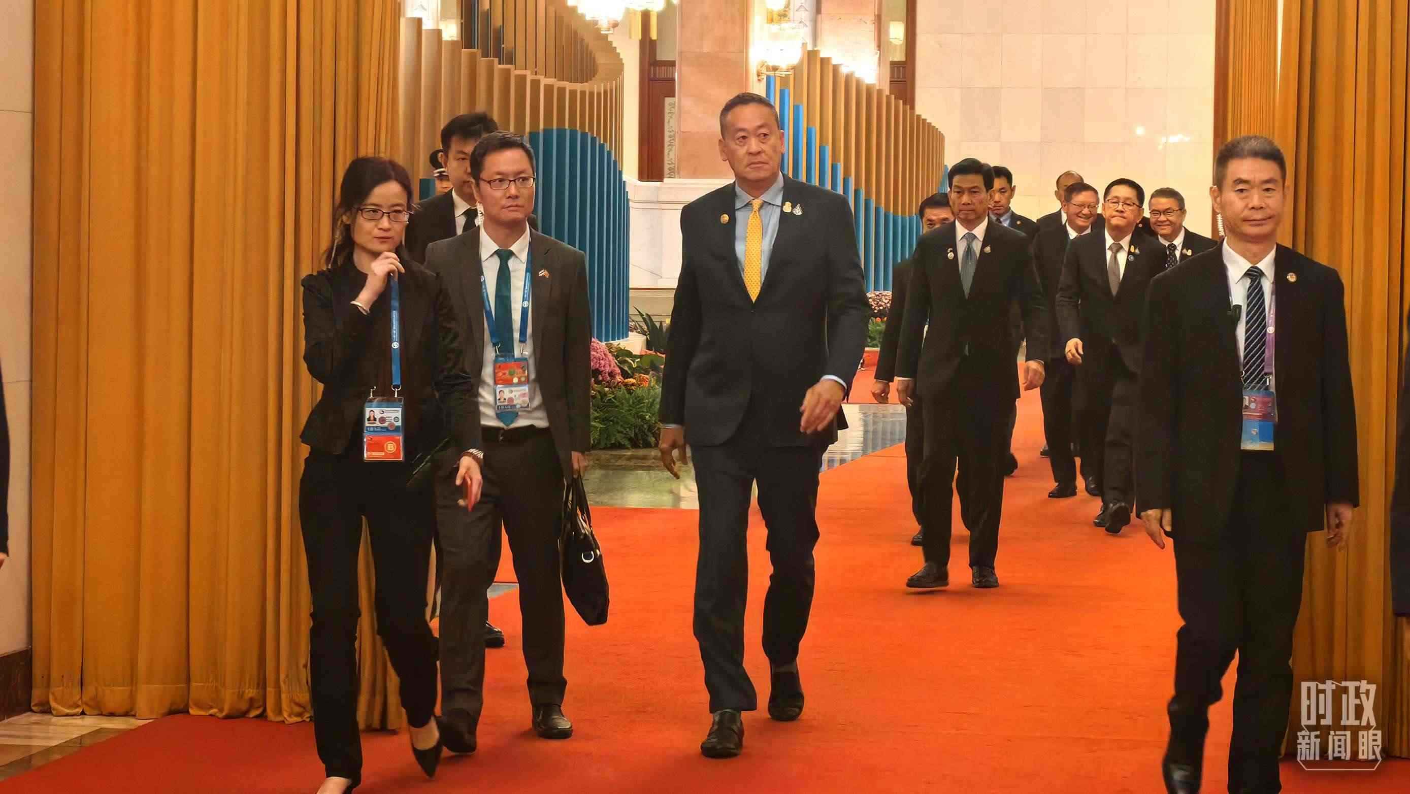 △即將參加會見的泰國總理賽塔。（總臺央廣記者潘毅拍攝）