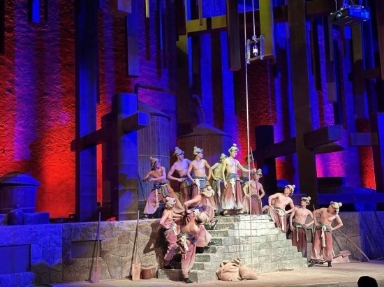 《天釀》演出場(chǎng)景。本報(bào)記者劉書(shū)文攝