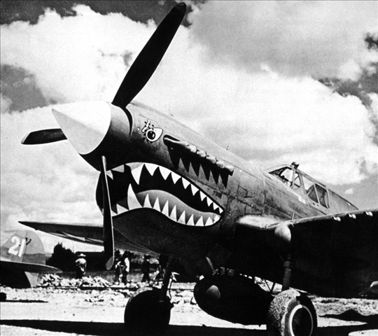 陳納德組織的美國(guó)志愿航空隊(duì)“飛虎隊(duì)”駐扎在芷江機(jī)場(chǎng)（資料照片）。新華社發(fā)