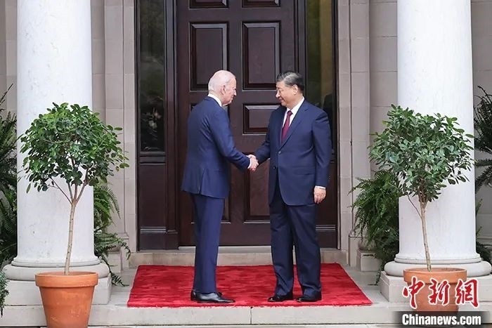 當(dāng)?shù)貢r(shí)間11月15日，中國(guó)國(guó)家主席習(xí)近平在美國(guó)舊金山斐洛里莊園同美國(guó)總統(tǒng)拜登舉行中美元首會(huì)晤。中新社記者 盛佳鵬 攝