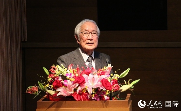 日中科學(xué)技術(shù)交流協(xié)會(huì)會(huì)長山脅道夫致辭。人民網(wǎng) 許可攝