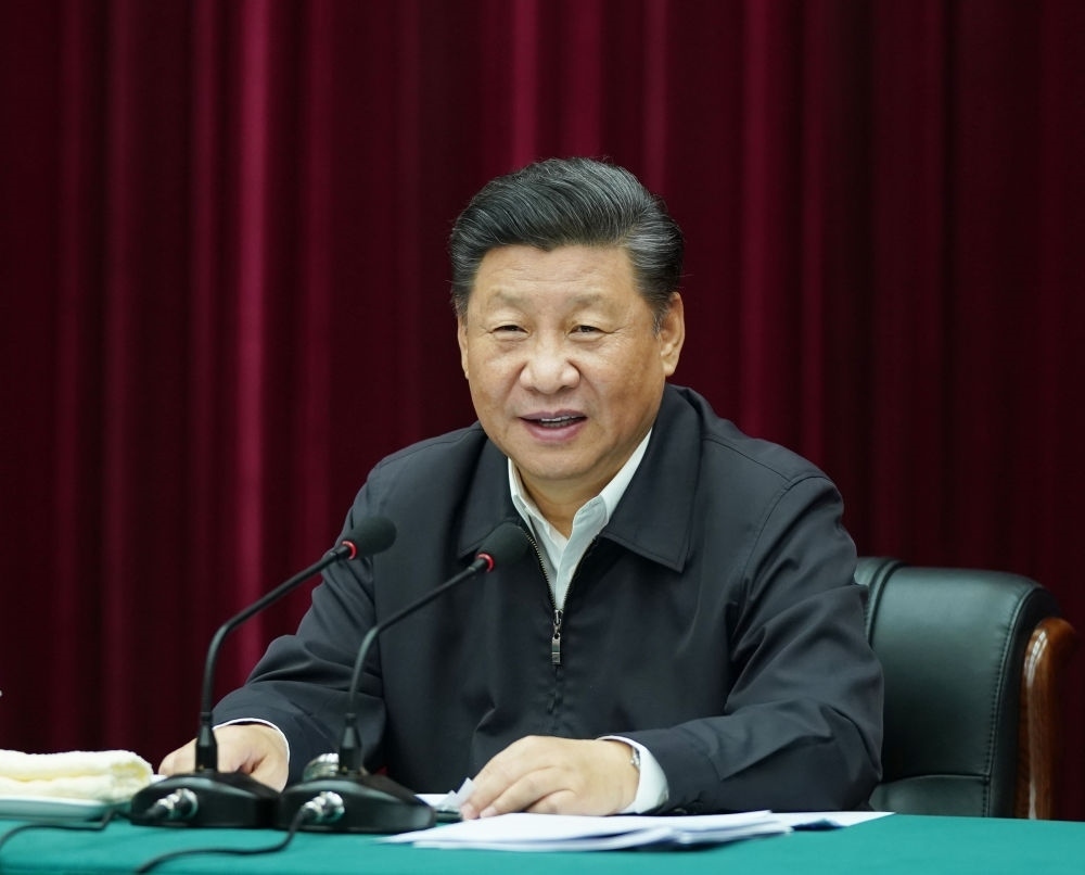 2019年9月18日上午，中共中央總書記、國(guó)家主席、中央軍委主席習(xí)近平在鄭州主持召開黃河流域生態(tài)保護(hù)和高質(zhì)量發(fā)展座談會(huì)并發(fā)表重要講話。新華社記者 謝環(huán)馳 攝