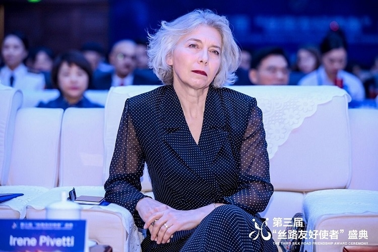 伊雷妮·皮韋蒂參加第三屆“絲路友好使者”盛典頒獎活動。主辦方供圖