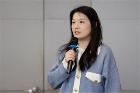 人民在線產(chǎn)品研發(fā)部主任、人民版權(quán)負(fù)責(zé)人劉曉曈發(fā)言