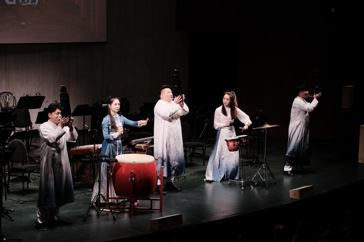 2024“歡樂(lè)春節(jié)”新春民族音樂(lè)會(huì)演出現(xiàn)場(chǎng)。于子恒攝