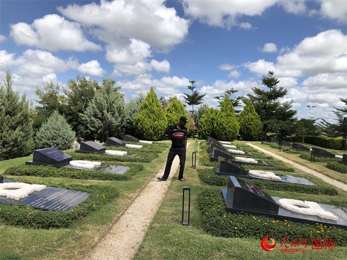 烈士園區(qū)。人民網(wǎng)記者 黃培昭攝