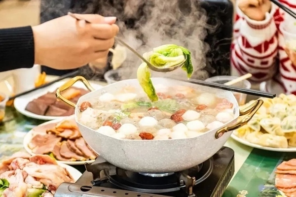 華南理工大學(xué)推出火鍋年夜飯。校方供圖