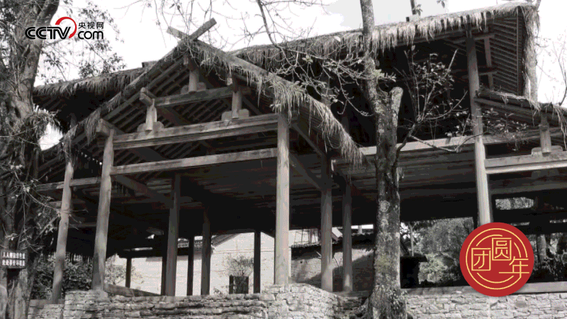 △ 云南省騰沖市清水鄉(xiāng)三家村的司莫拉佤族村曾經(jīng)是貧困村，隨著國(guó)家脫貧攻堅(jiān)、鄉(xiāng)村振興的推進(jìn)，這個(gè)小村寨舊貌換新顏，變成了名副其實(shí)的美麗鄉(xiāng)村。