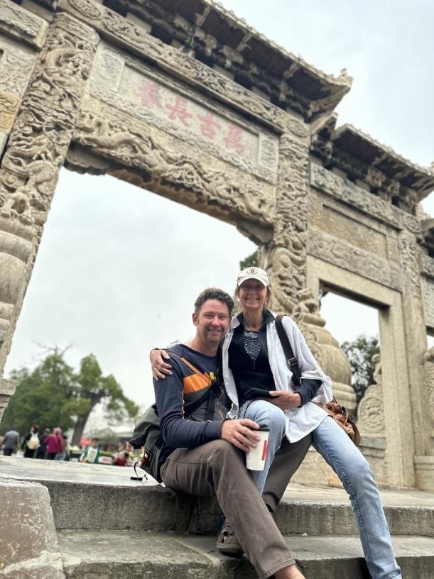 遇見中國丨在華生活二十年的美國人譚嘉煦：想用手搖車走遍中國