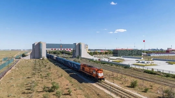 全國鐵路實行新的貨物列車運行圖。國鐵集團供圖