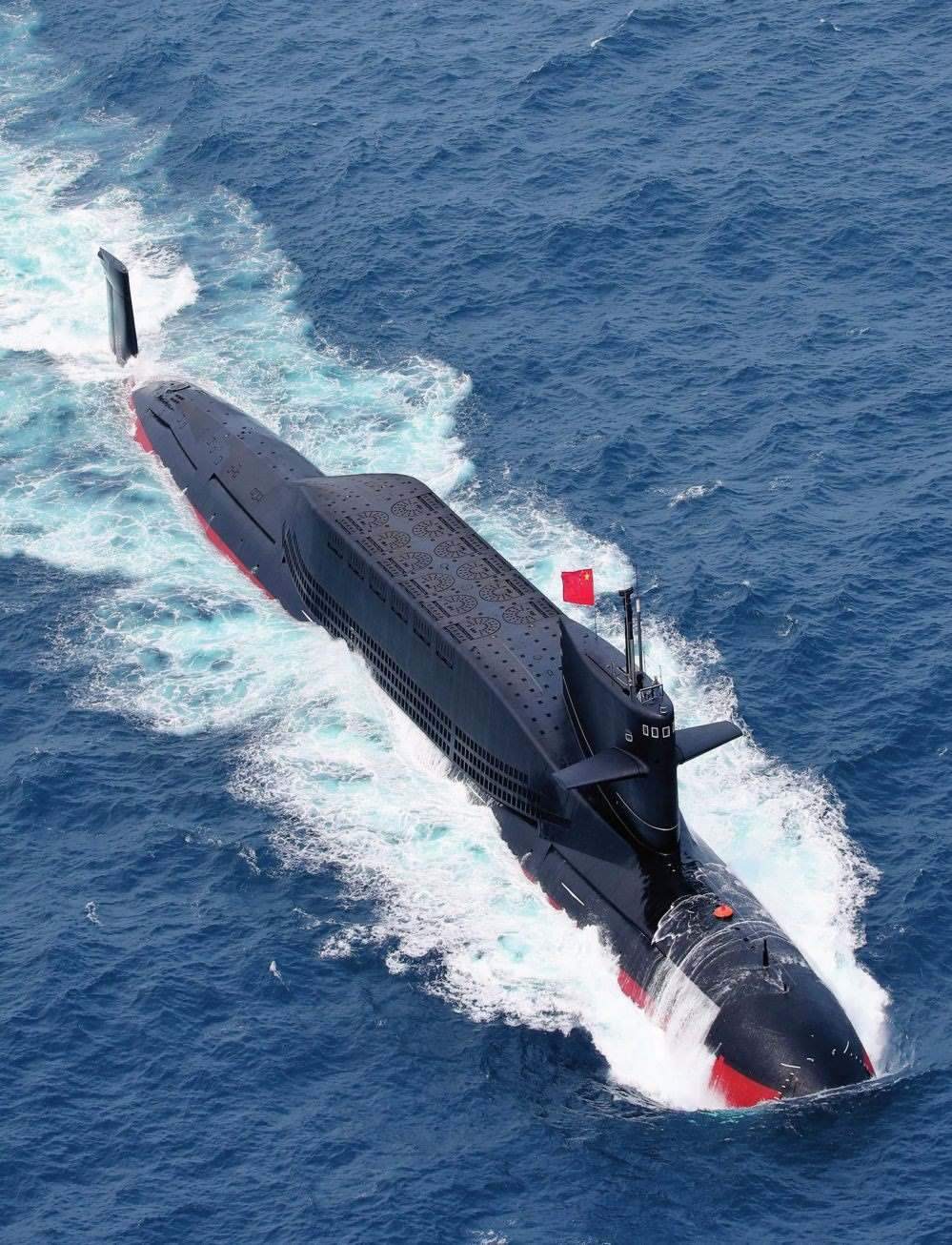 某潛艇執(zhí)行實(shí)戰(zhàn)化訓(xùn)練歸來（2018年3月攝）。周啟青攝