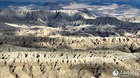 西藏阿里地區(qū)札達土林國家地質(zhì)公園。人民網(wǎng)記者 次仁羅布攝