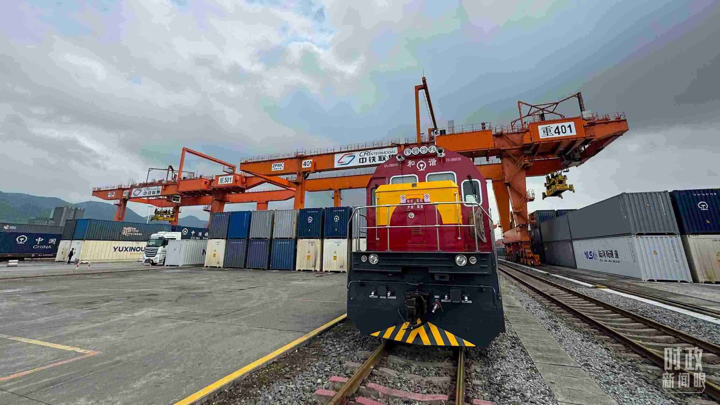 △重慶國(guó)際物流樞紐園區(qū)。（總臺(tái)央視記者許永松拍攝）