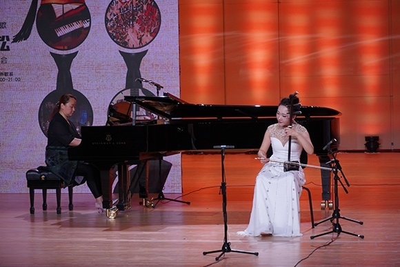 會(huì)議現(xiàn)場(chǎng)。學(xué)校供圖