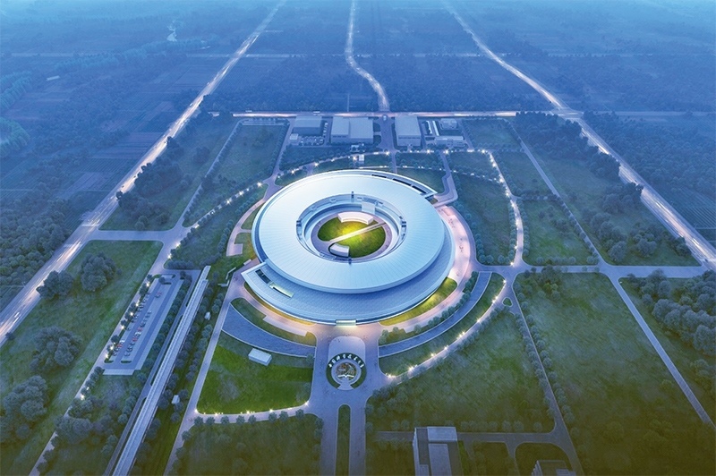 近年來，長(zhǎng)三角各省市牢牢把握高質(zhì)量發(fā)展這個(gè)首要任務(wù)，因地制宜培育和發(fā)展新質(zhì)生產(chǎn)力，朝著世界級(jí)城市群目標(biāo)邁進(jìn)。圖為第四代大科學(xué)裝置“合肥先進(jìn)光源”的效果圖（資料圖片）。 新華社發(fā)（中國(guó)科學(xué)技術(shù)大學(xué)國(guó)家同步輻射實(shí)驗(yàn)室供圖）