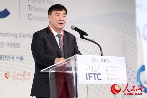 中國(guó)駐韓國(guó)大使邢海明致辭。主辦方供圖