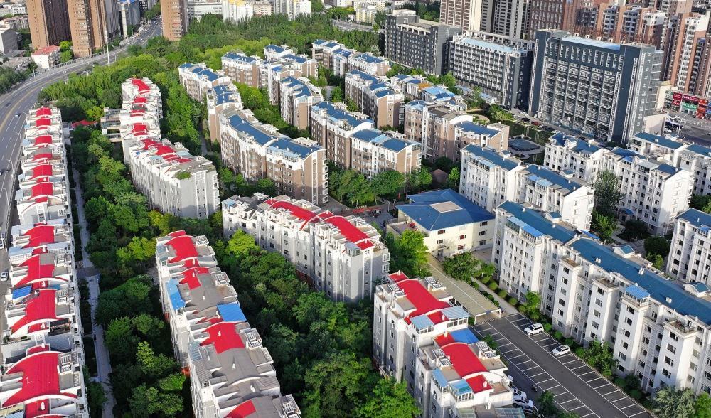 6月19日拍攝的長城花園社區(qū)（無人機(jī)照片）。