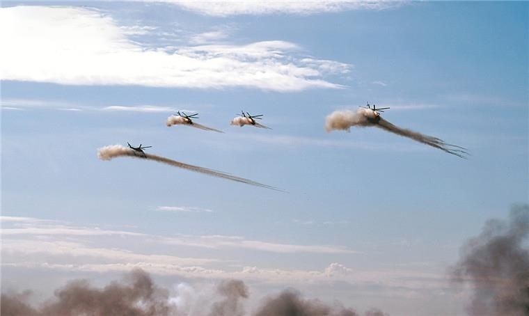 △“和平使命—2021”上合組織聯(lián)合反恐軍演。