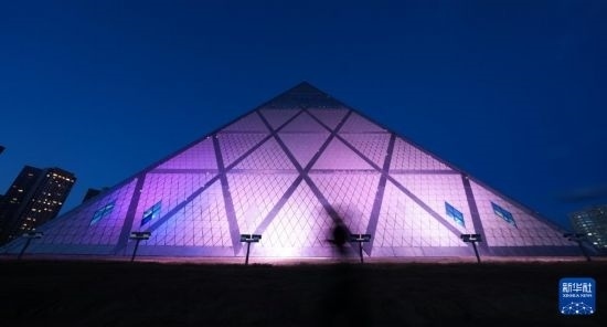 這是7月2日在哈薩克斯坦首都阿斯塔納拍攝的和平和諧宮。新華社記者 王建華 攝