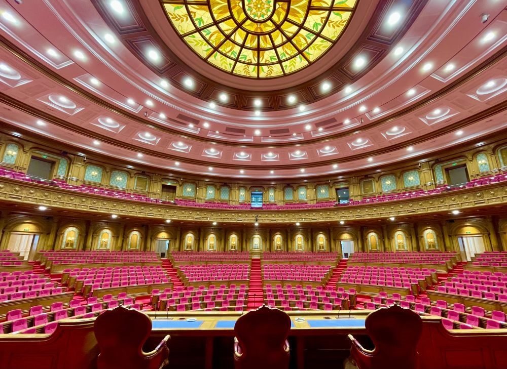 這是在杜尚別拍攝的塔吉克斯坦議會(huì)大樓內(nèi)景。