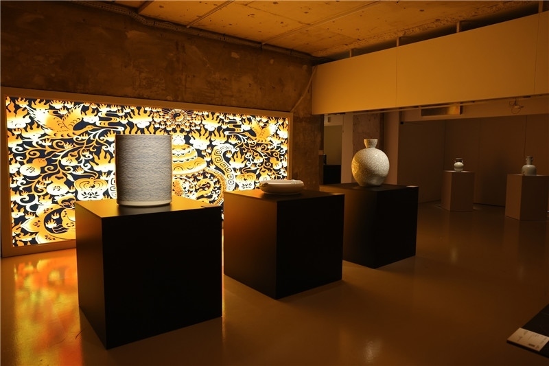 《新生萬物-中國非遺與當代設計展》展廳。陽光媒體集團供圖