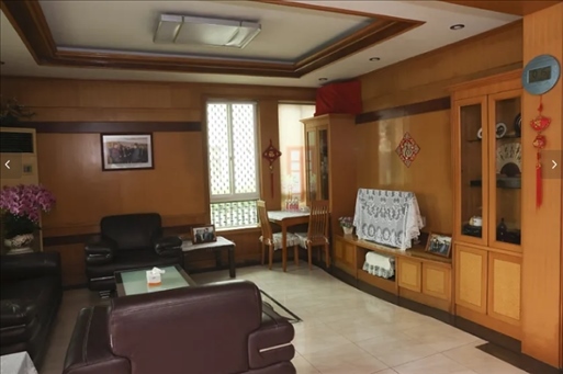 圖為魏來法家的客廳。