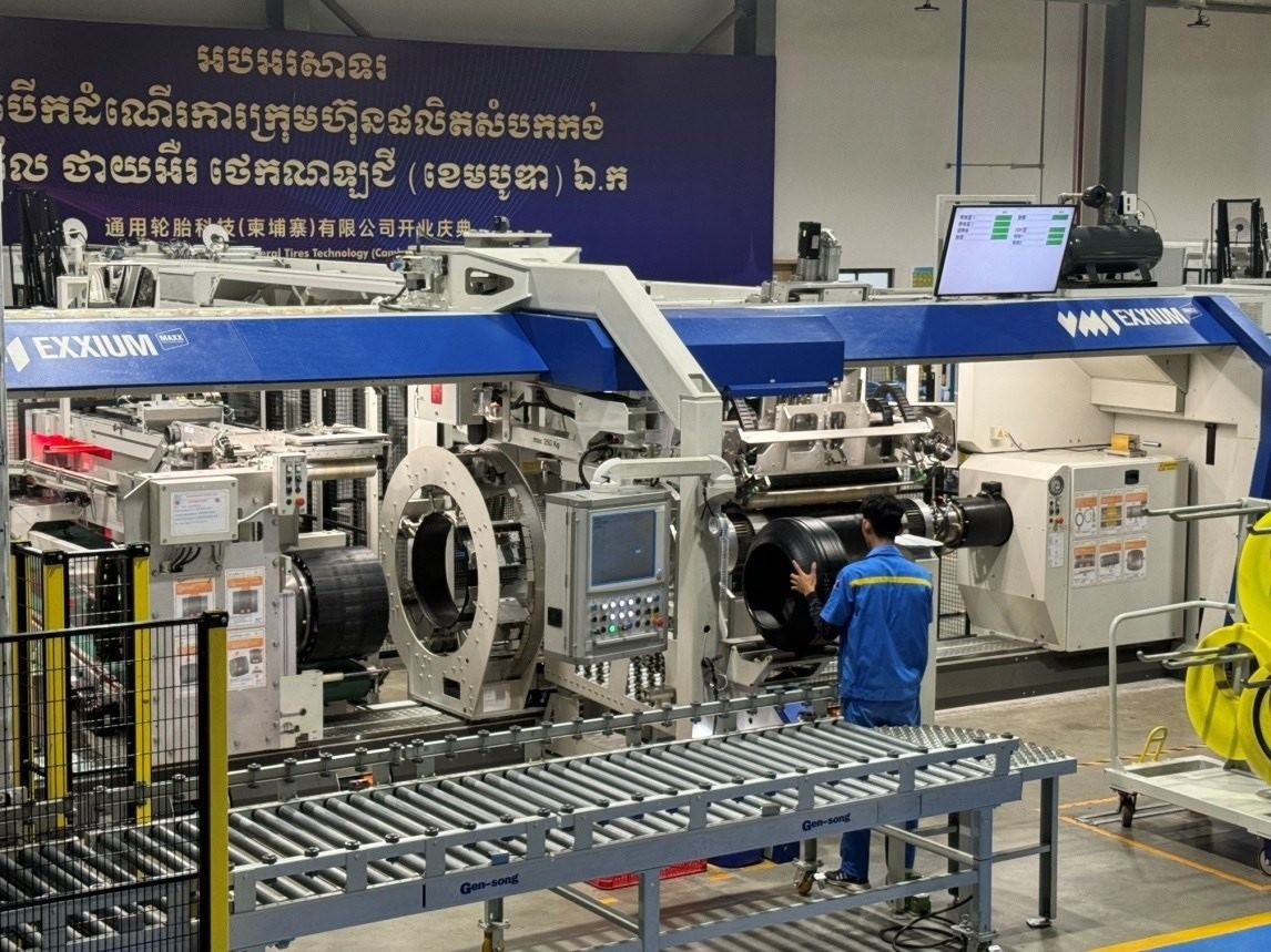 圖為通用輪胎科技（柬埔寨）有限公司生產(chǎn)車間。西港特區(qū)公司供圖