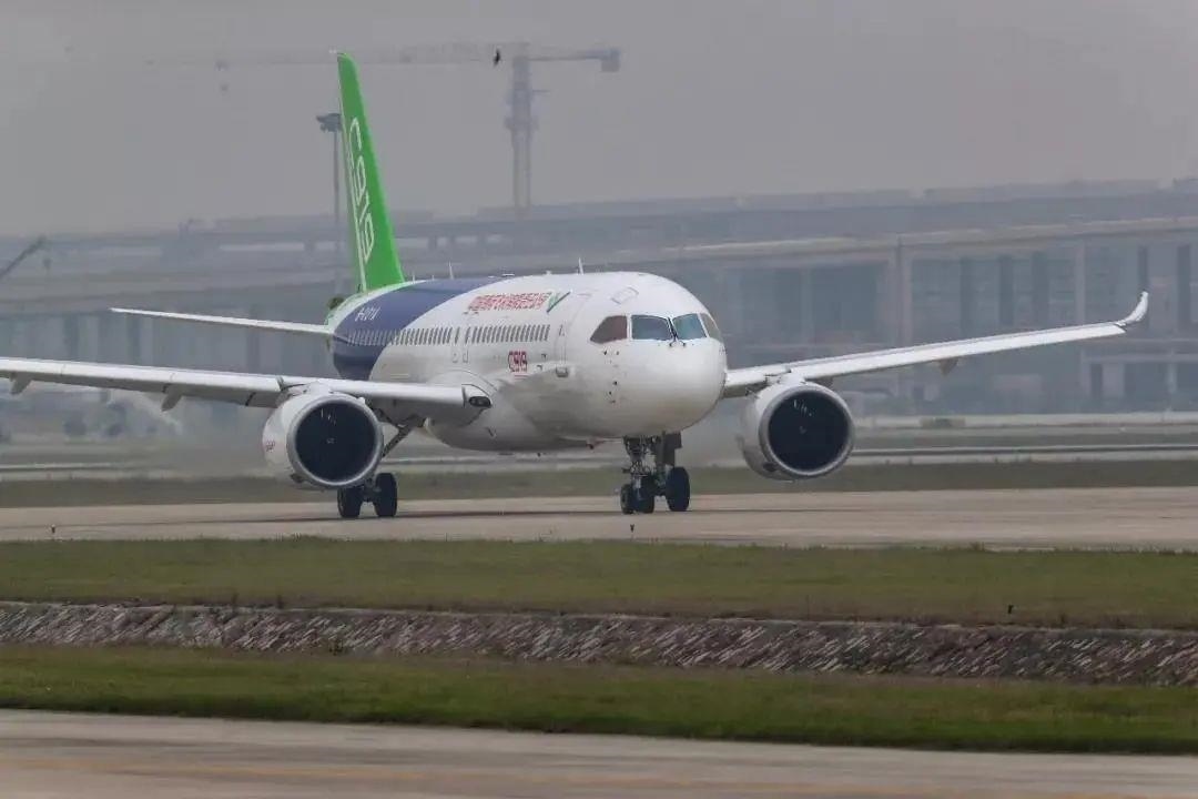 從一扇“門”、一座“城”、兩張“網(wǎng)”，看浦東新區(qū)改革常新