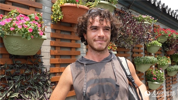 圖為意大利籍游客盧卡·拉·萬(wàn)科（Luca La Vanco）。人民網(wǎng)記者 吳超嵐攝