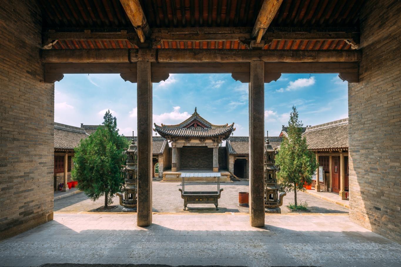 高平市王報村二郎廟金代戲臺。蘇唐詩攝