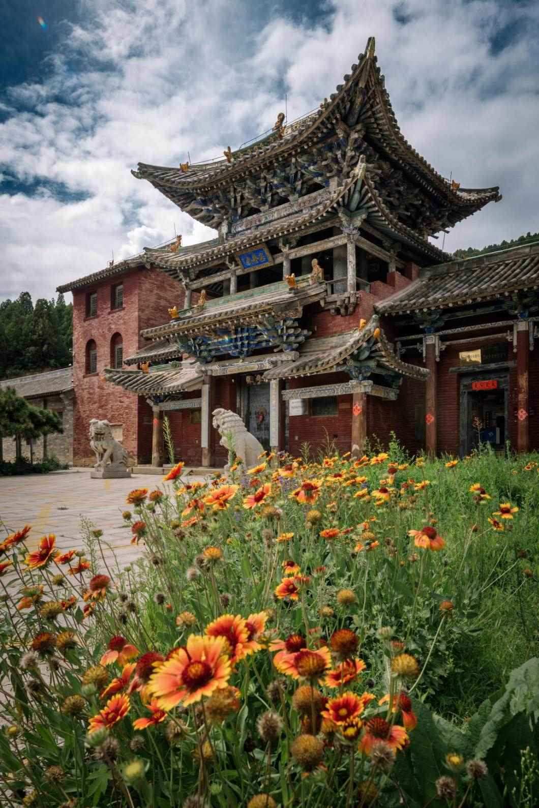 全國重點文物保護(hù)單位定林寺。蘇唐詩攝