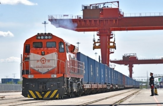 2023年9月19日，列車從中歐班列（沈陽）集結(jié)中心出發(fā)，將經(jīng)由滿洲里口岸駛向歐洲。截至2024年8月2日，中歐班列（沈陽）集結(jié)中心往返開行中歐班列數(shù)突破1000列，運輸貨物超8萬標(biāo)箱。